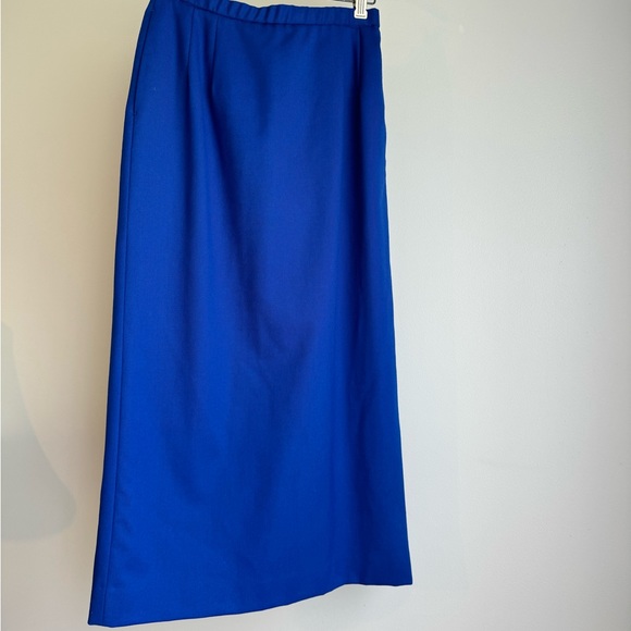 Pendleton women’s blazer and skirt set. - Picture 5 of 13